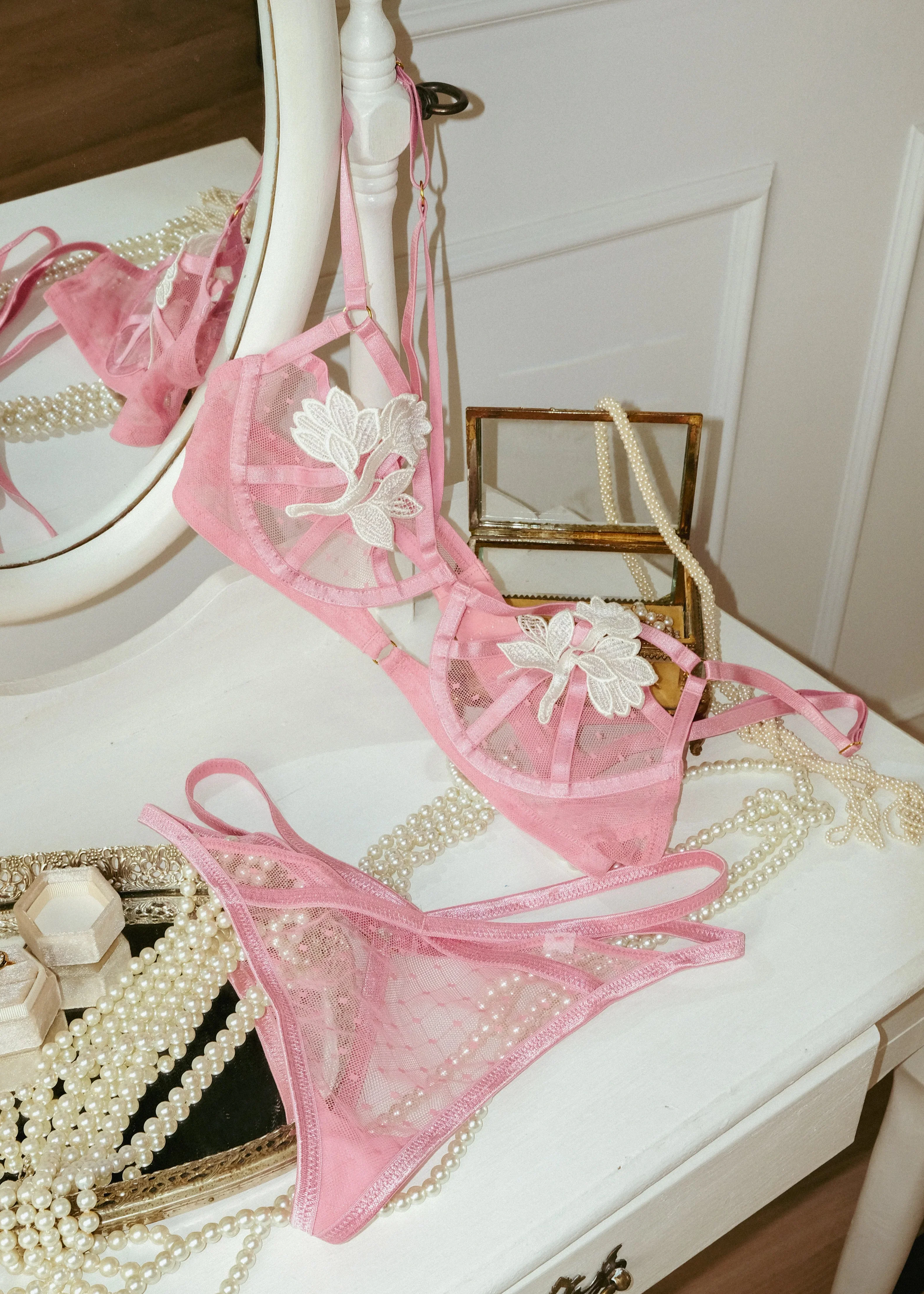 Appliqué Underwire Bralette - Rose - Image 13