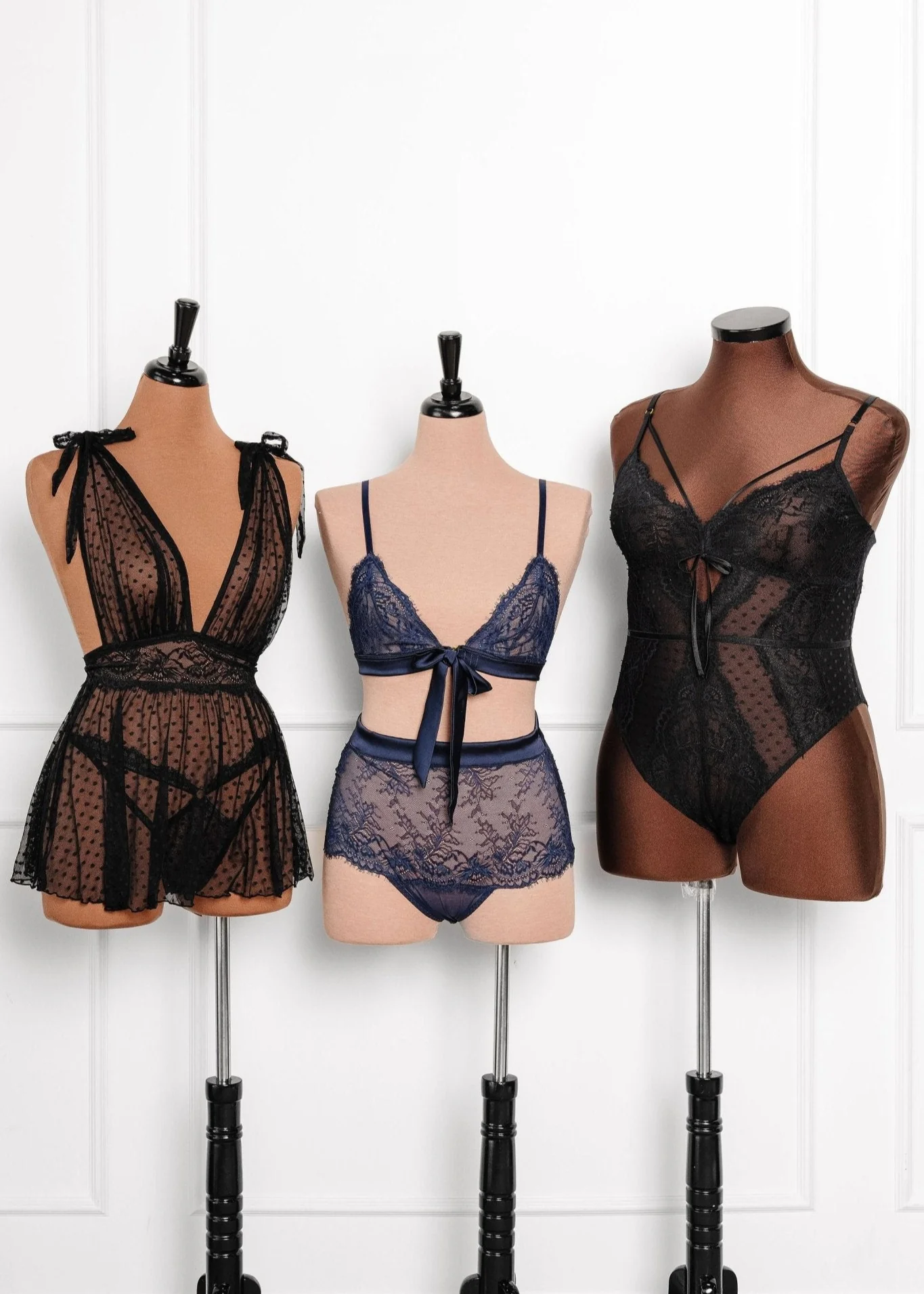 Eyelash Lace Bow Bralette - Navy - Image 10