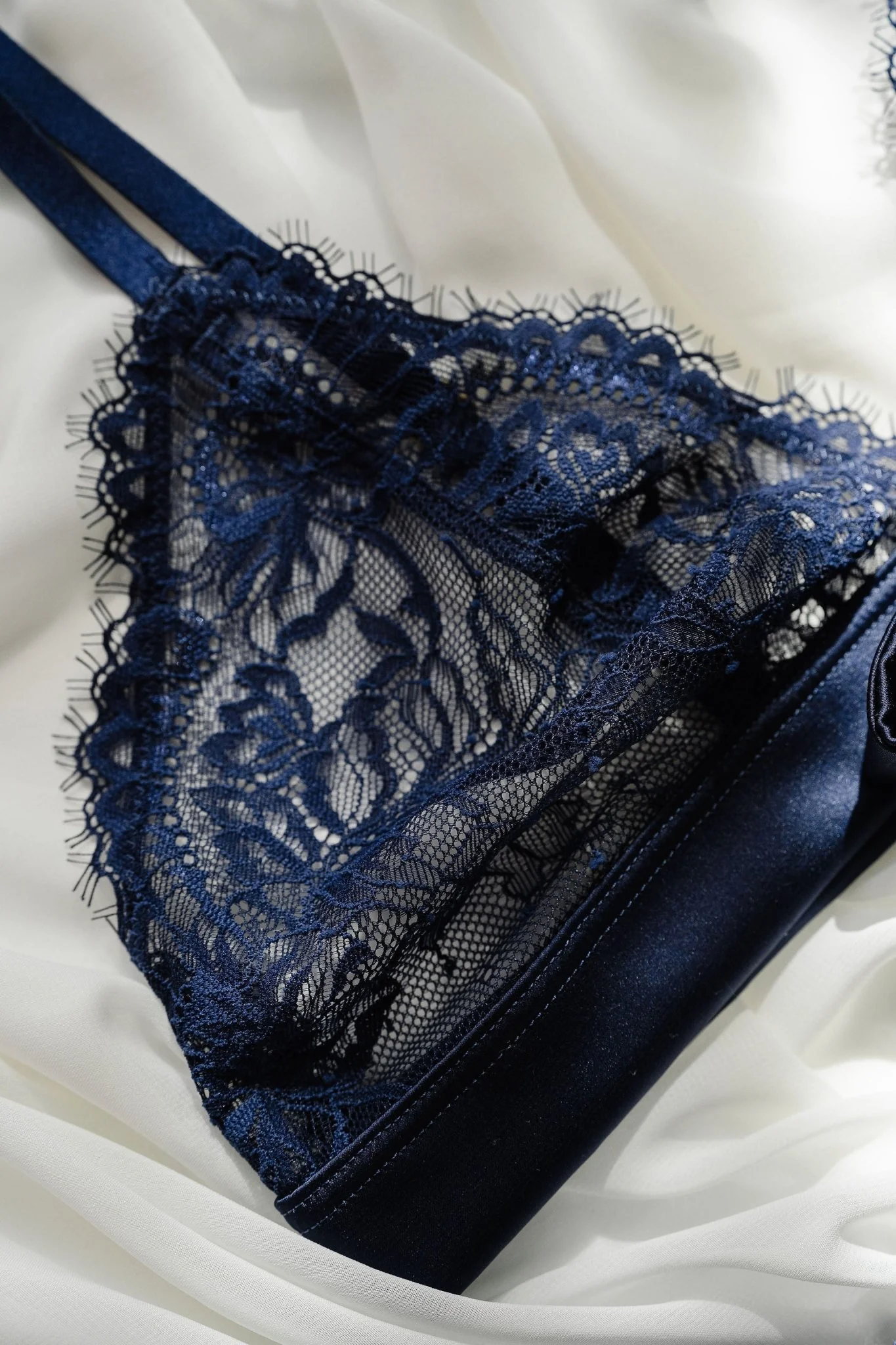 Eyelash Lace Bow Bralette - Navy - Image 6