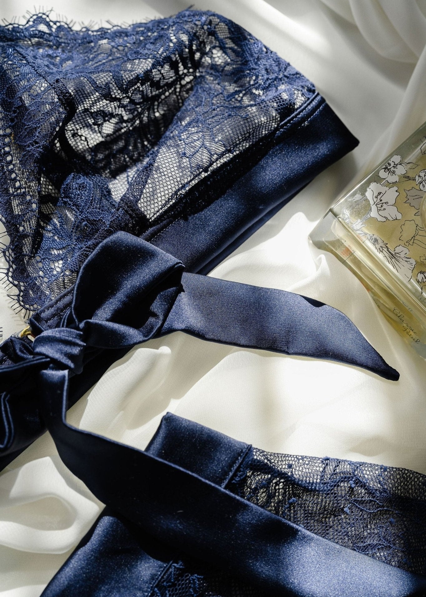 Eyelash Lace Bow Bralette - Navy - Image 7