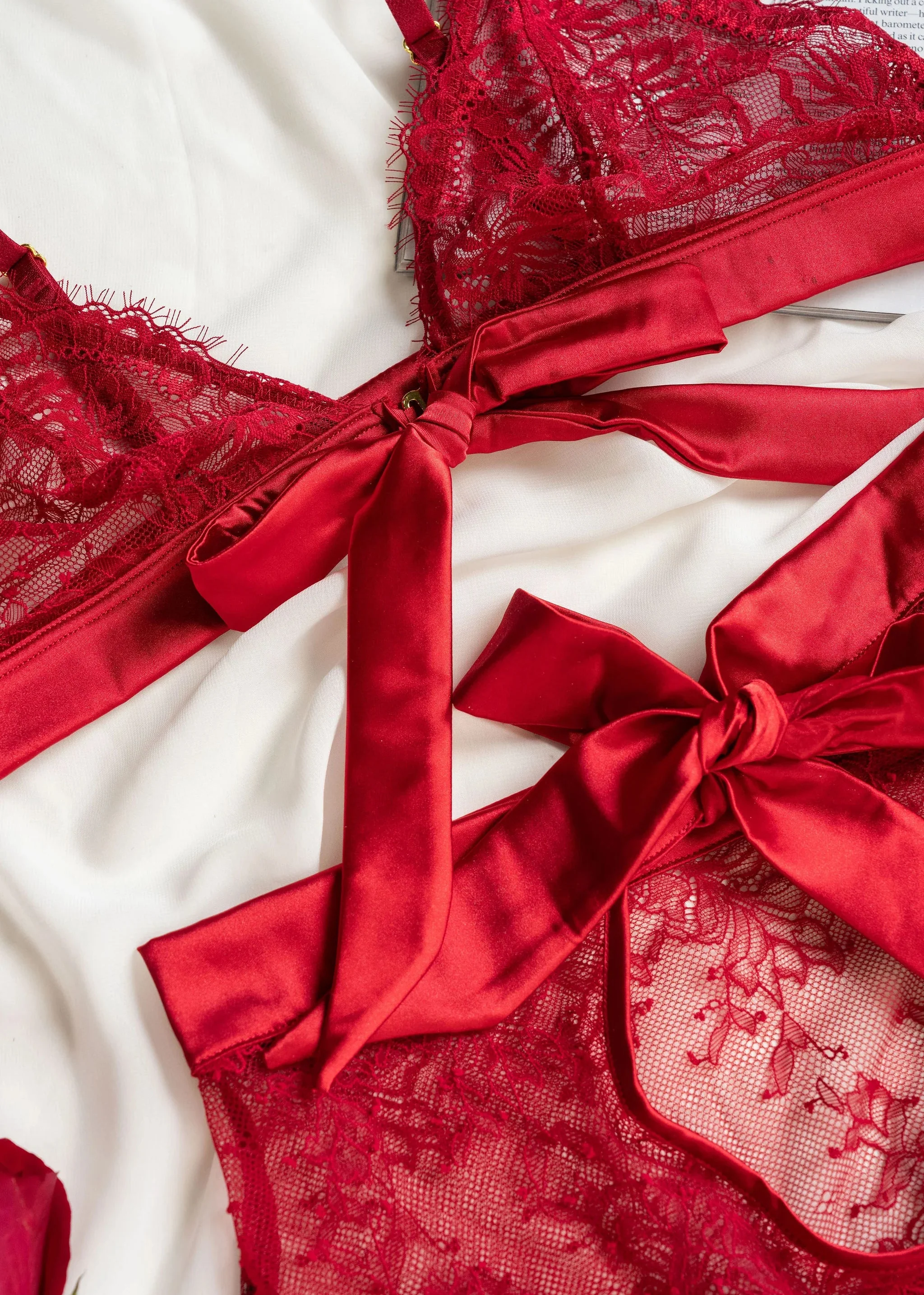 Eyelash Lace Bow Bralette - Red - Image 12