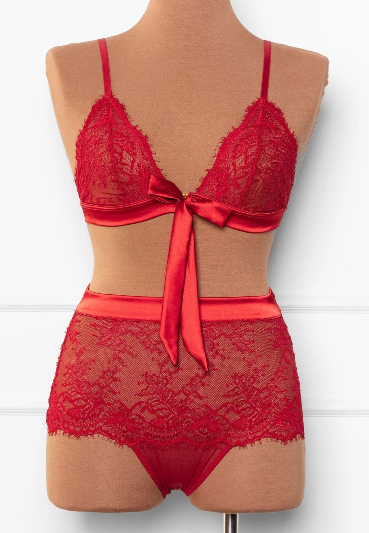Eyelash Lace Bow Bralette - Red - Image 6