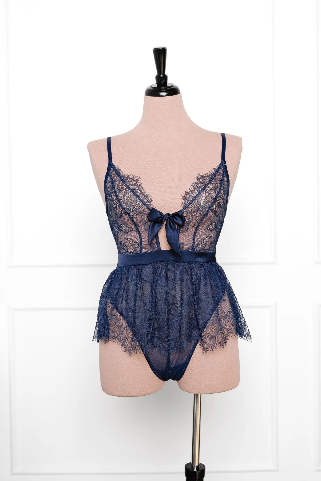 Eyelash Lace Crotchless Teddy - Navy - Image 8