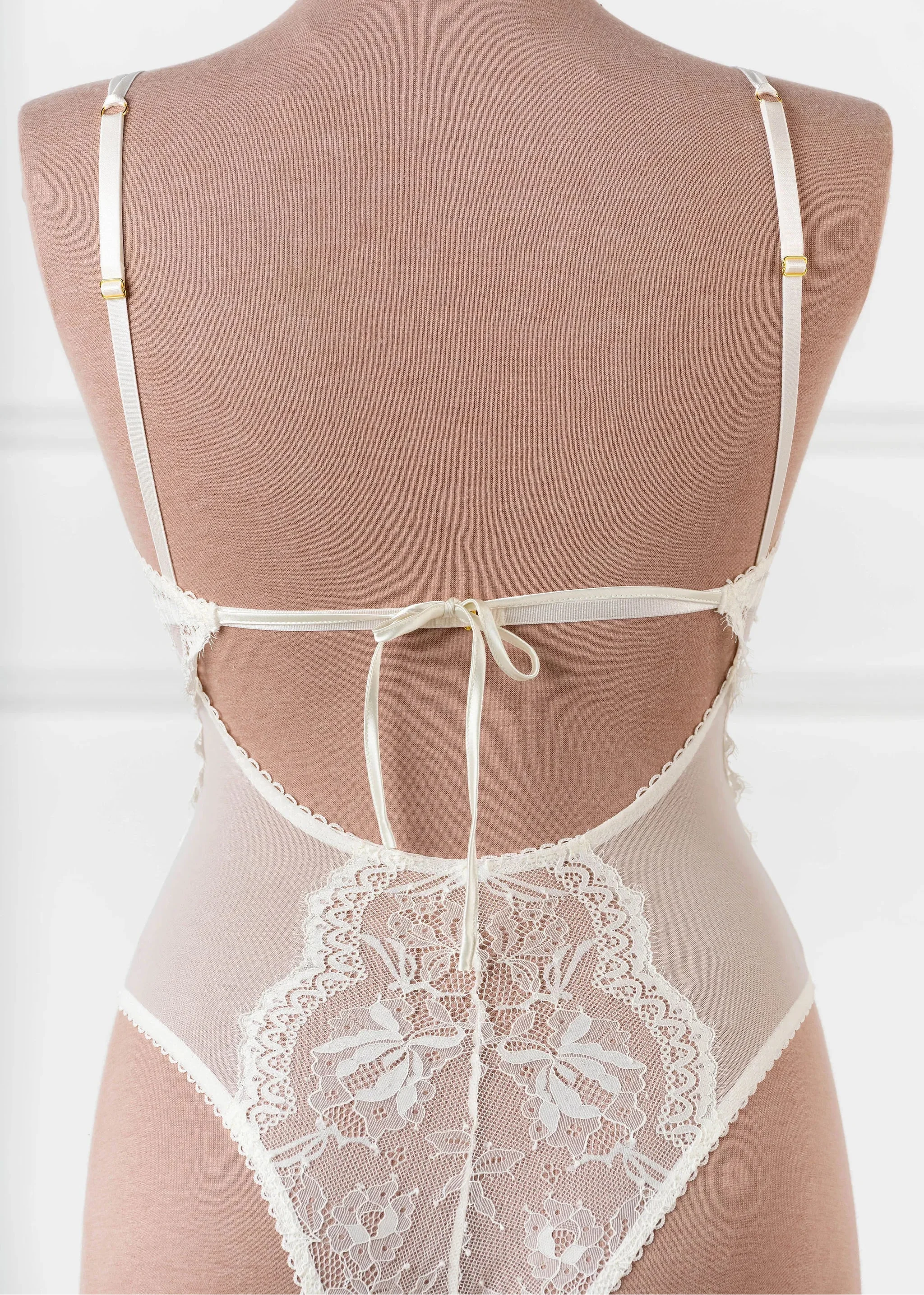 Eyelash Lace Button Teddy - Pearl - Image 9