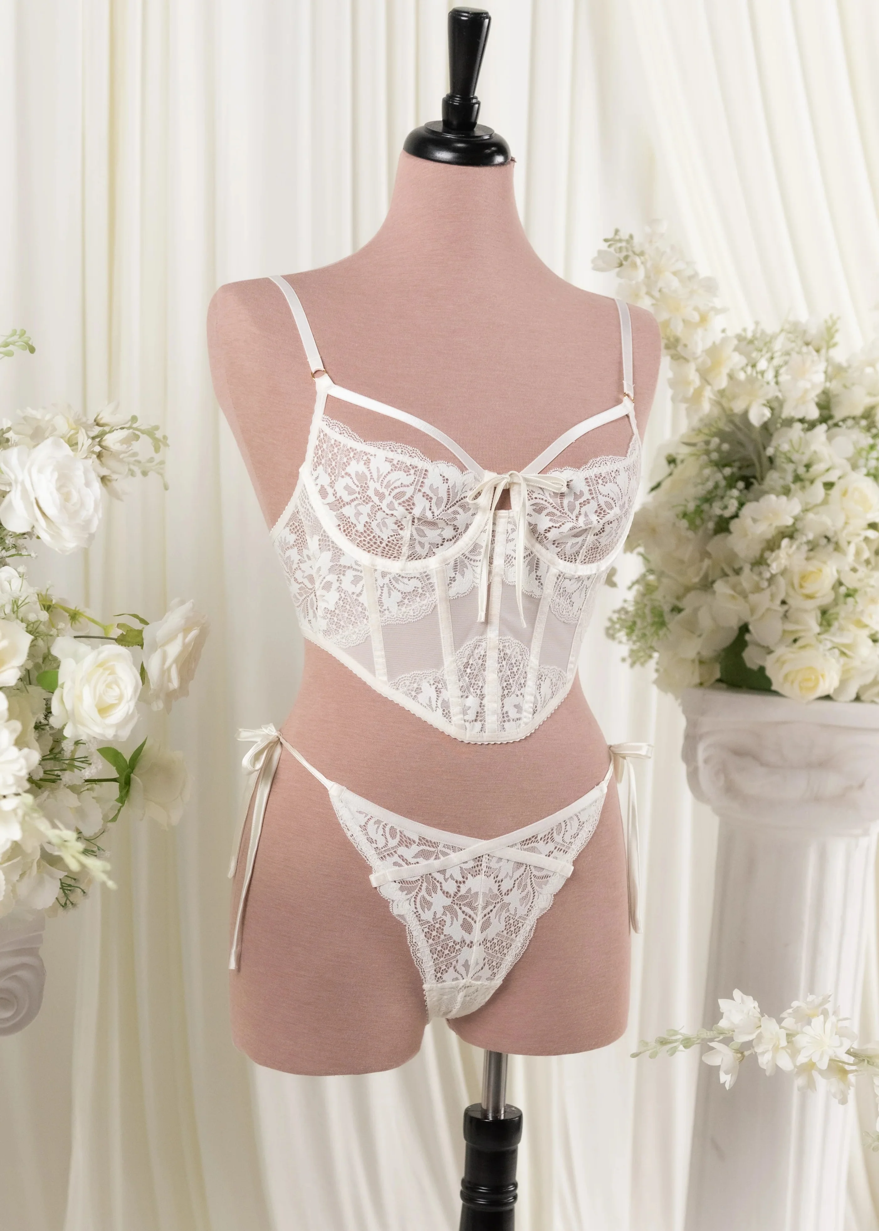 Lacy Underwire Corset - Pearl - Image 8