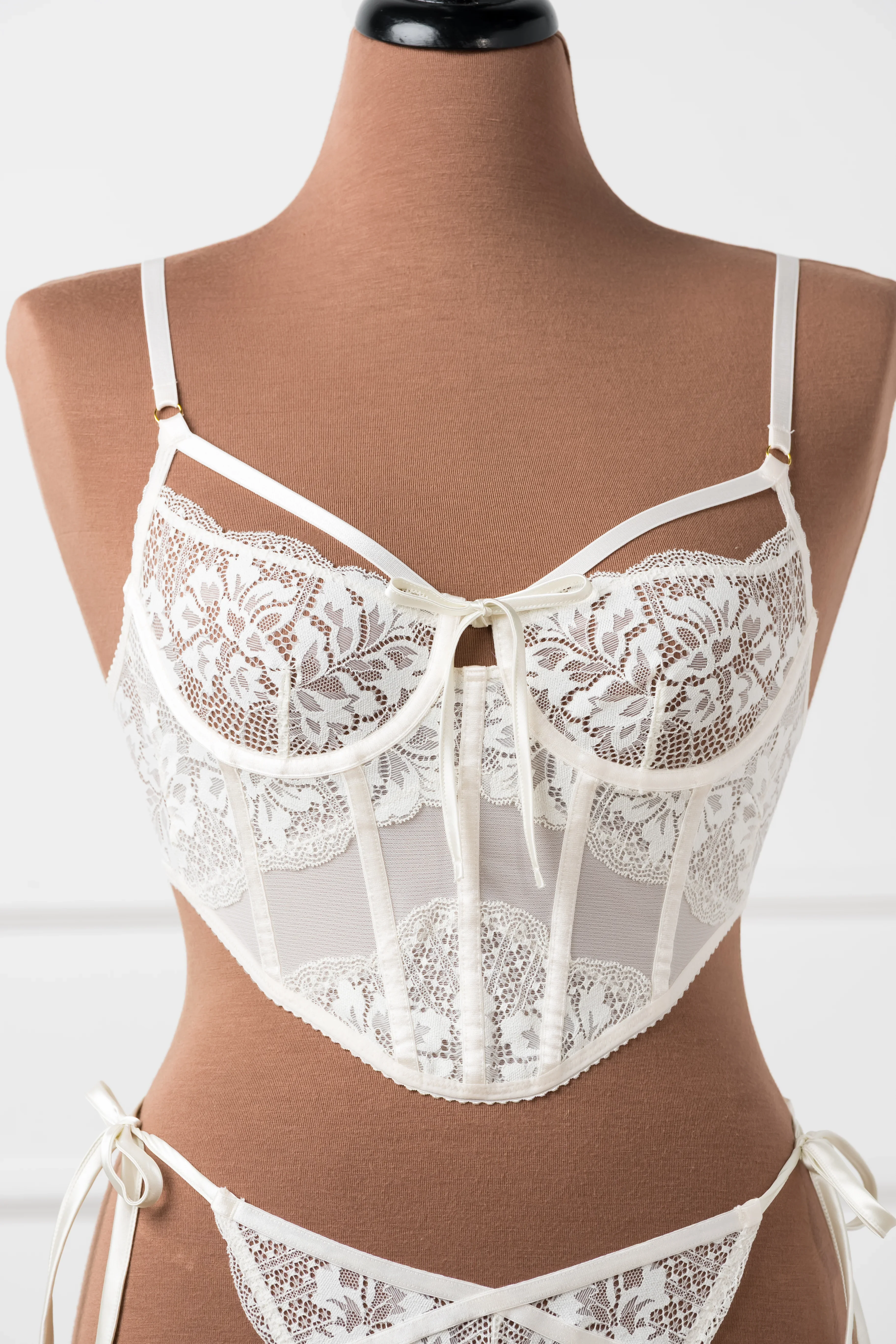 Lacy Underwire Corset - Pearl - Image 9