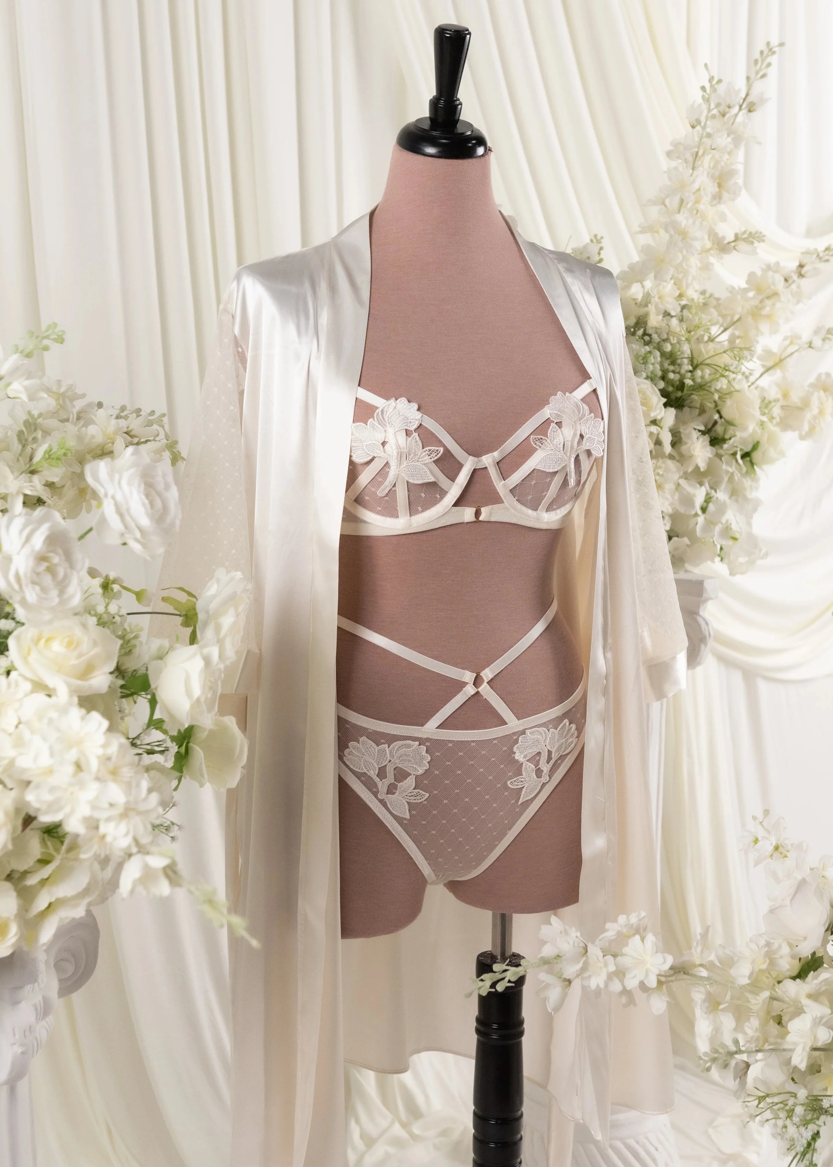 Satin & Diamond Mesh Robe - Pearl - Image 15