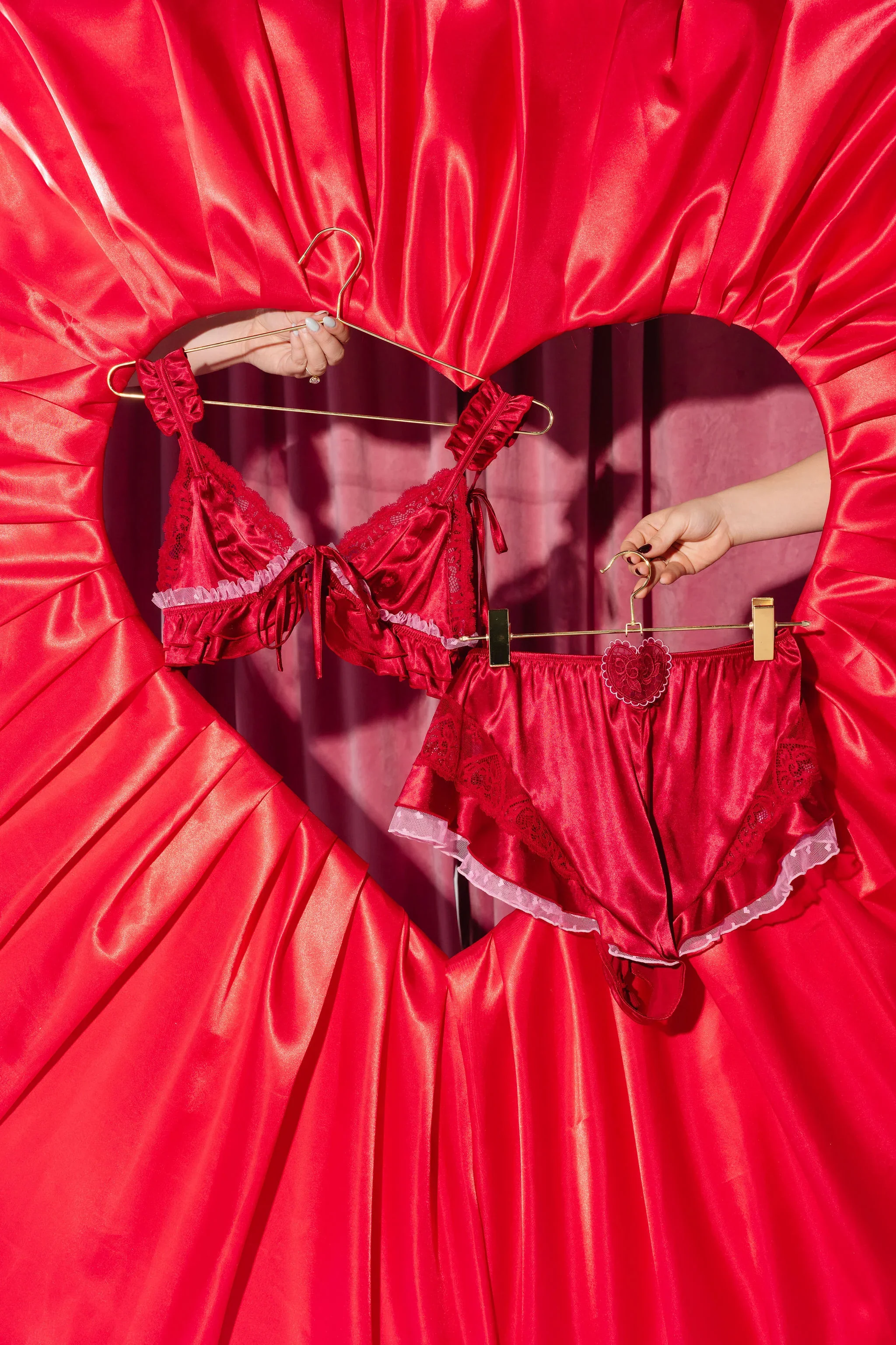 High Waist Satin Flutter Shorts - Red - Image 16