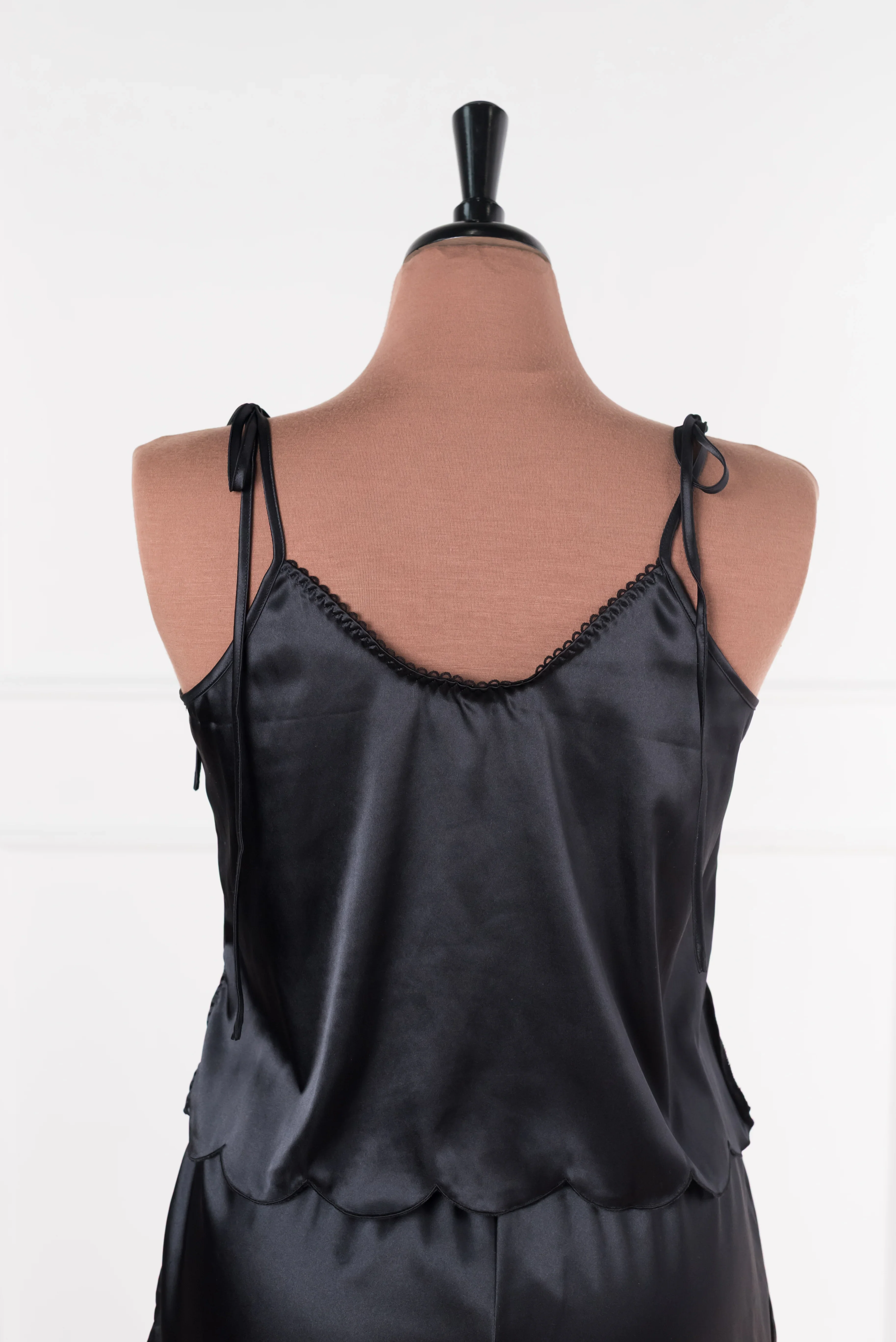 Scalloped Embroidered Satin Cami - Black - Image 10