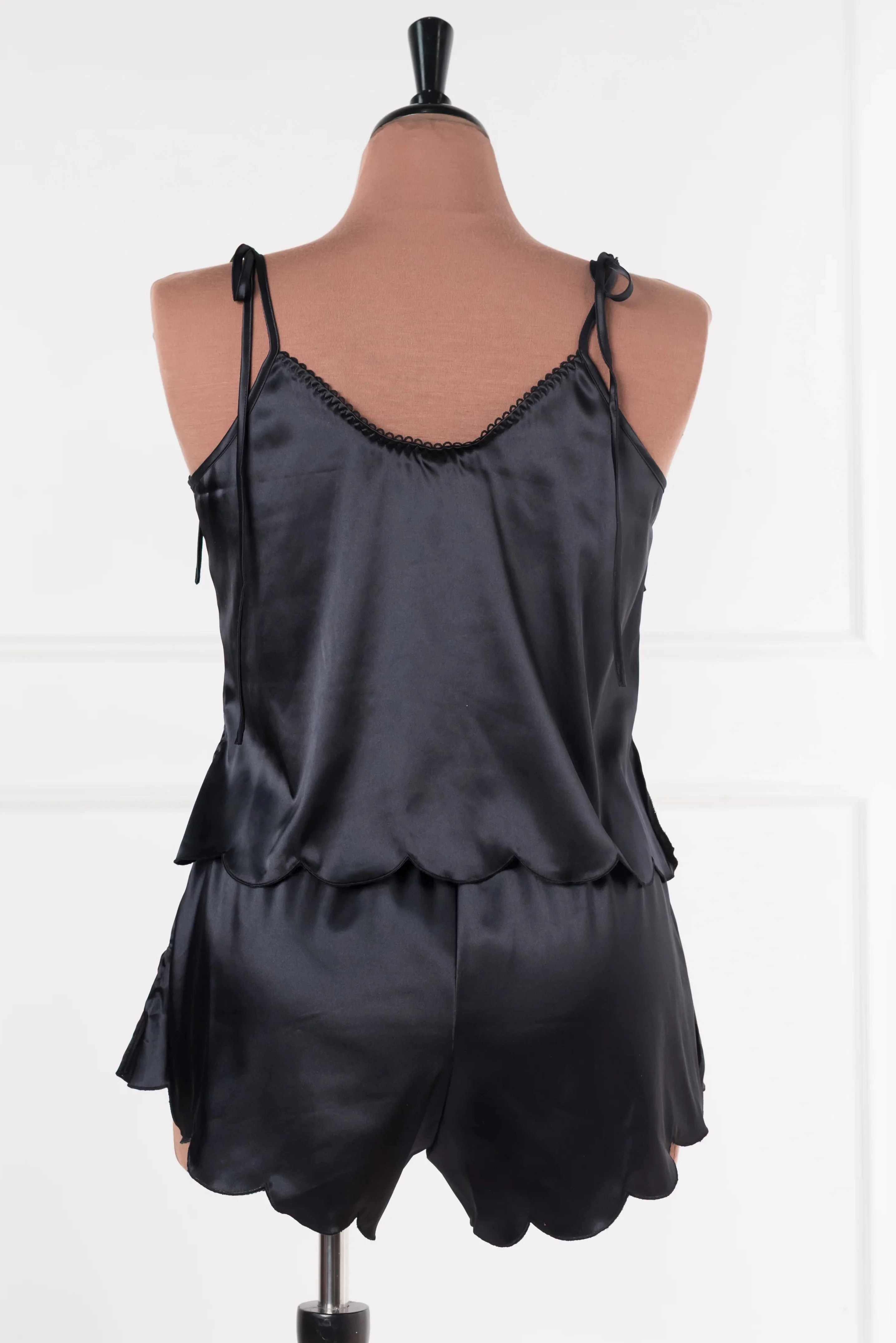 Scalloped Embroidered Satin Cami - Black - Image 6
