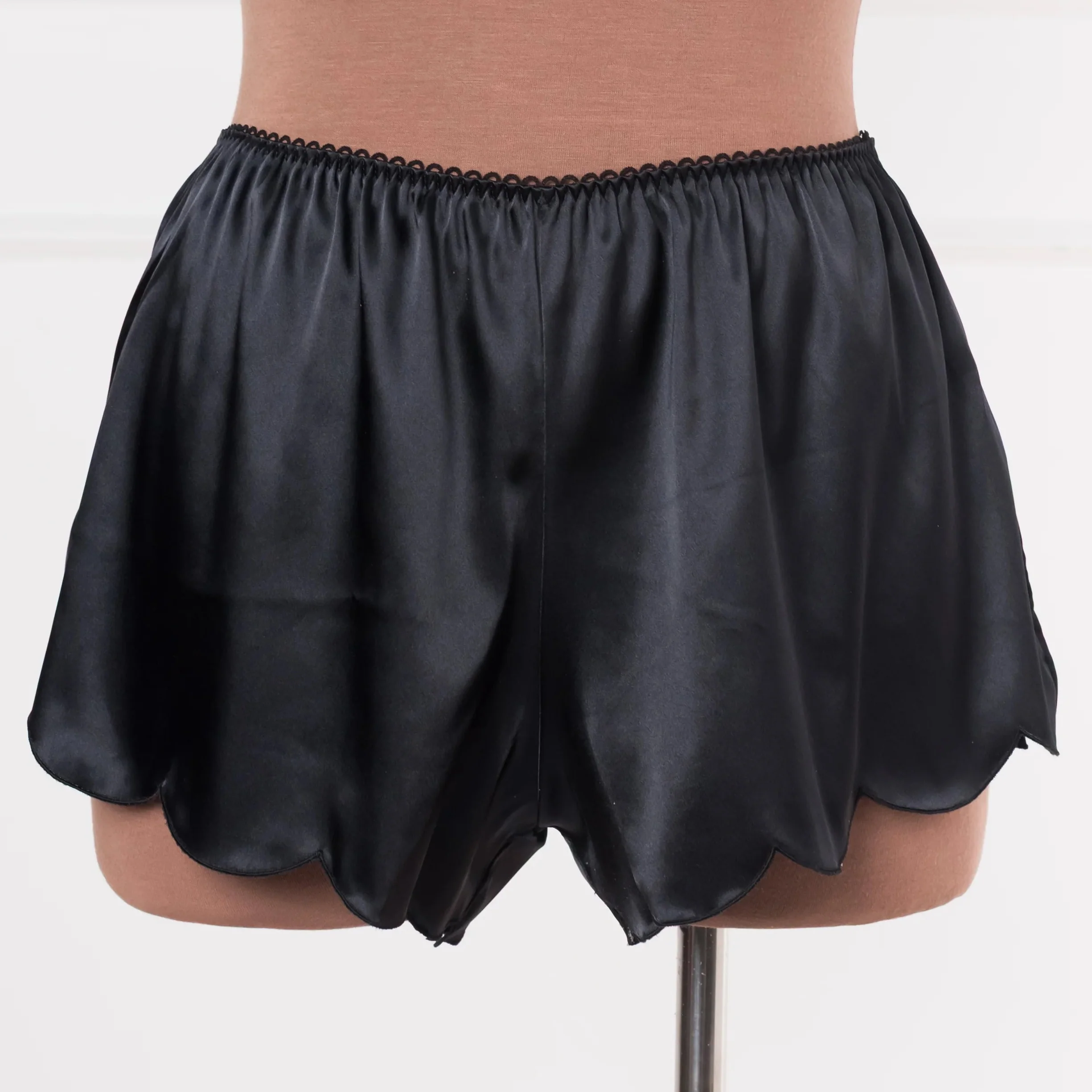 Scalloped Embroidered Satin Shorts - Black - Image 10