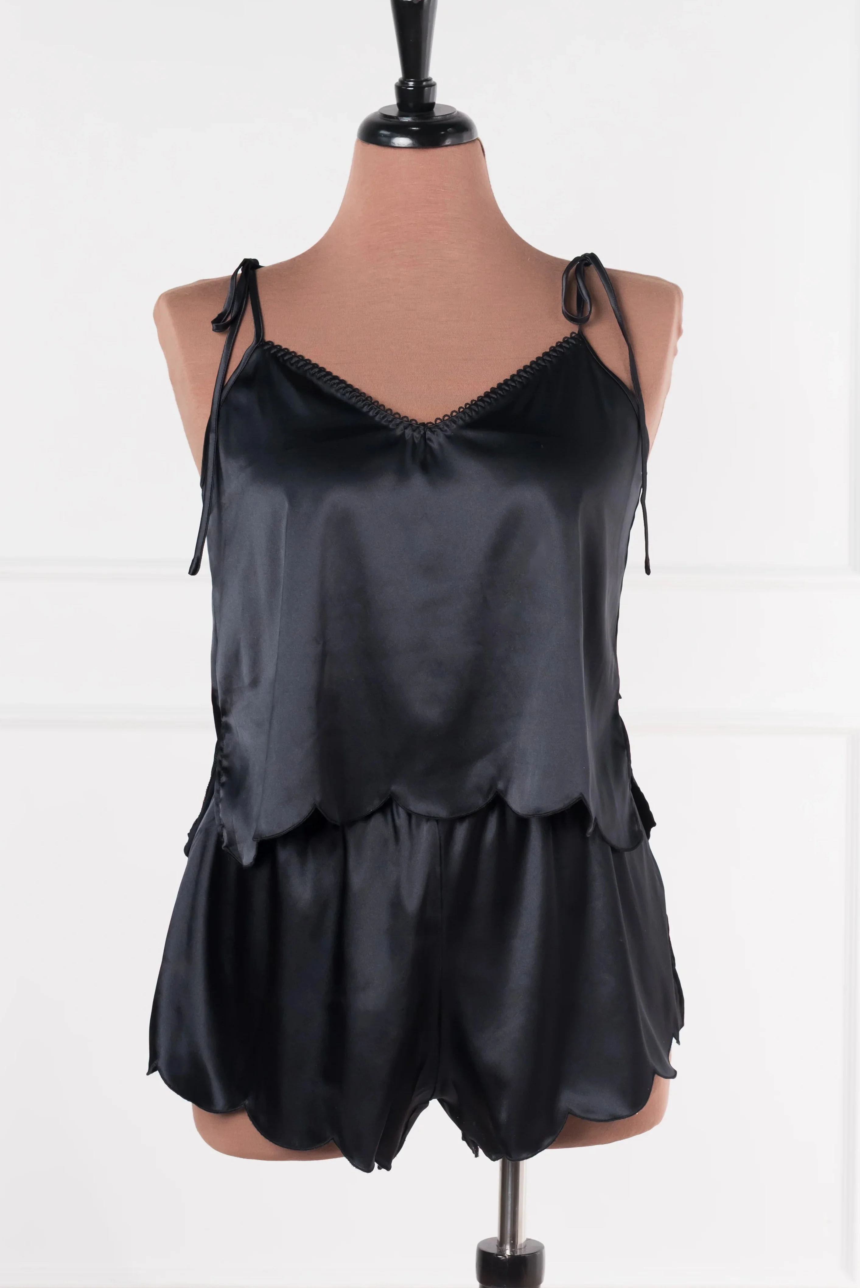 Scalloped Embroidered Satin Shorts - Black - Image 3