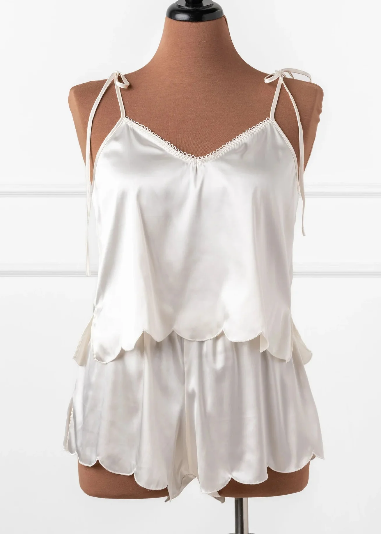 Scalloped Embroidered Satin Shorts - Pearl - Image 3
