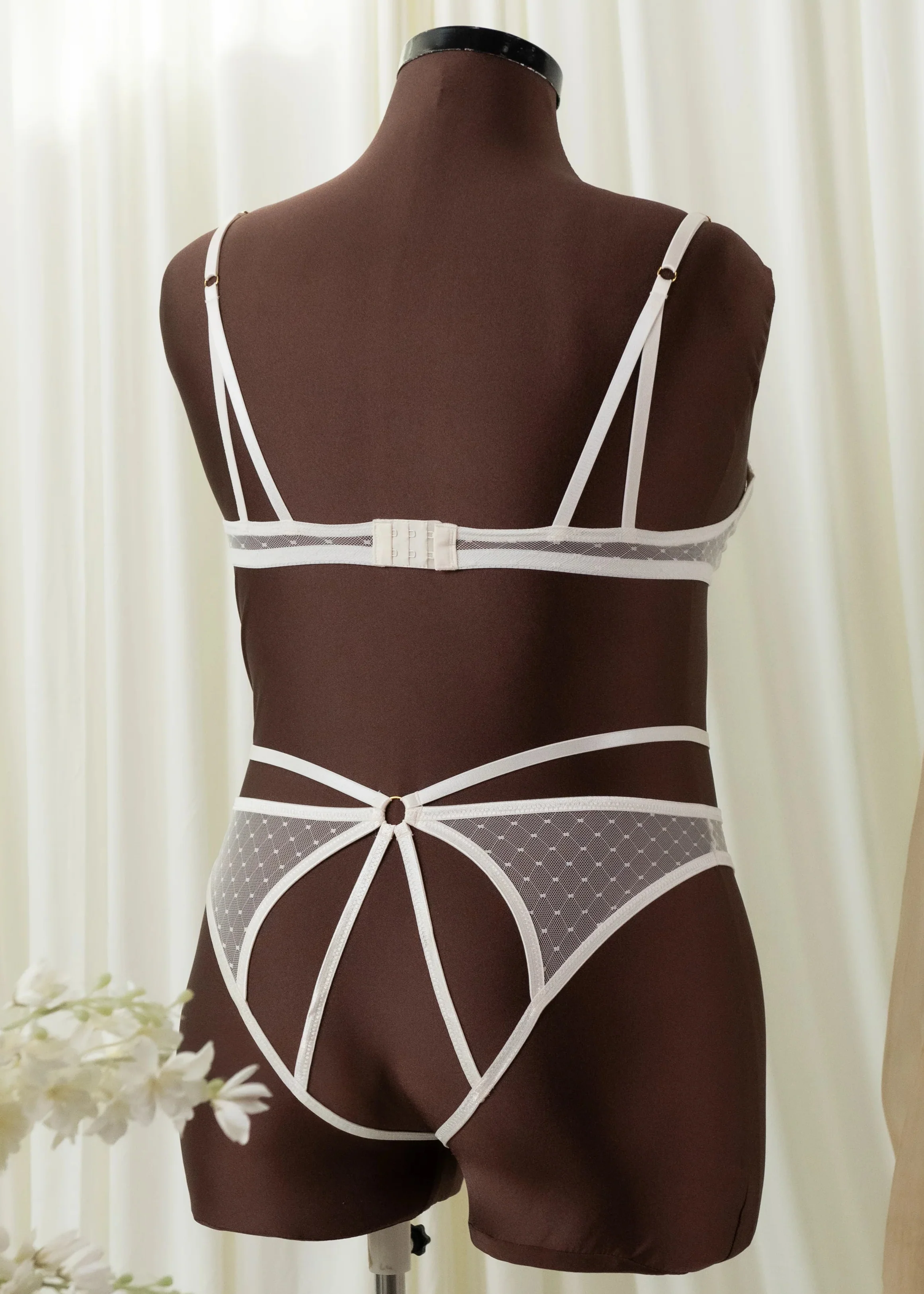 Strappy Appliqué Ouvert Panty - Pearl - Image 12