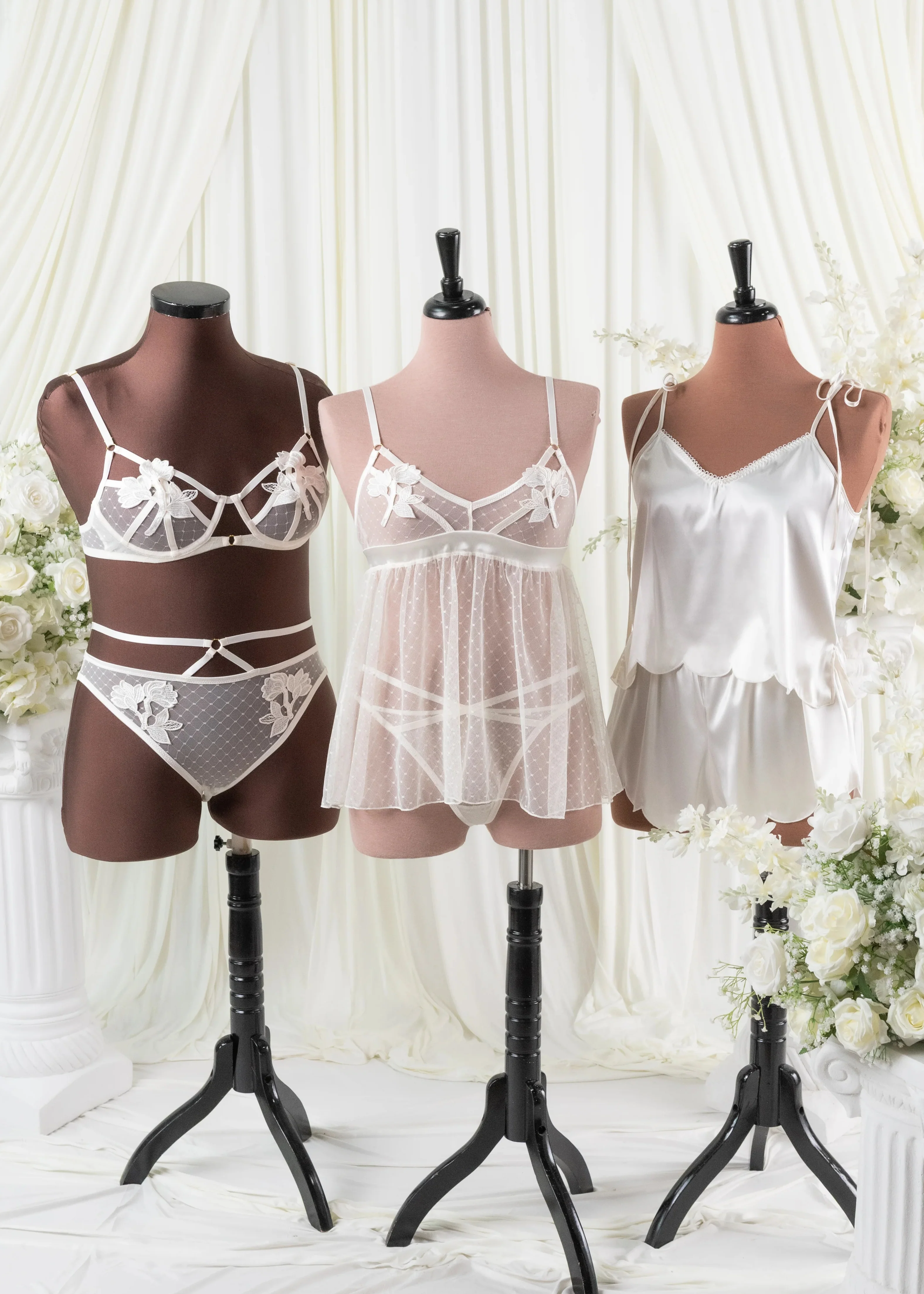 Strappy Appliqué Ouvert Panty - Pearl - Image 17