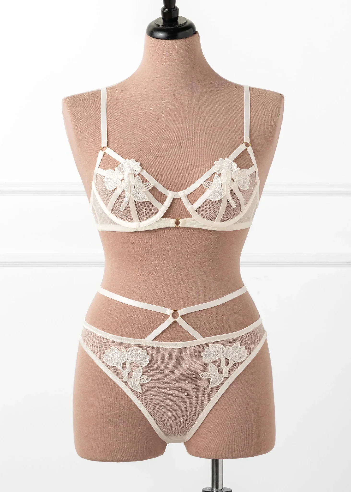 Strappy Appliqué Ouvert Panty - Pearl - Image 3