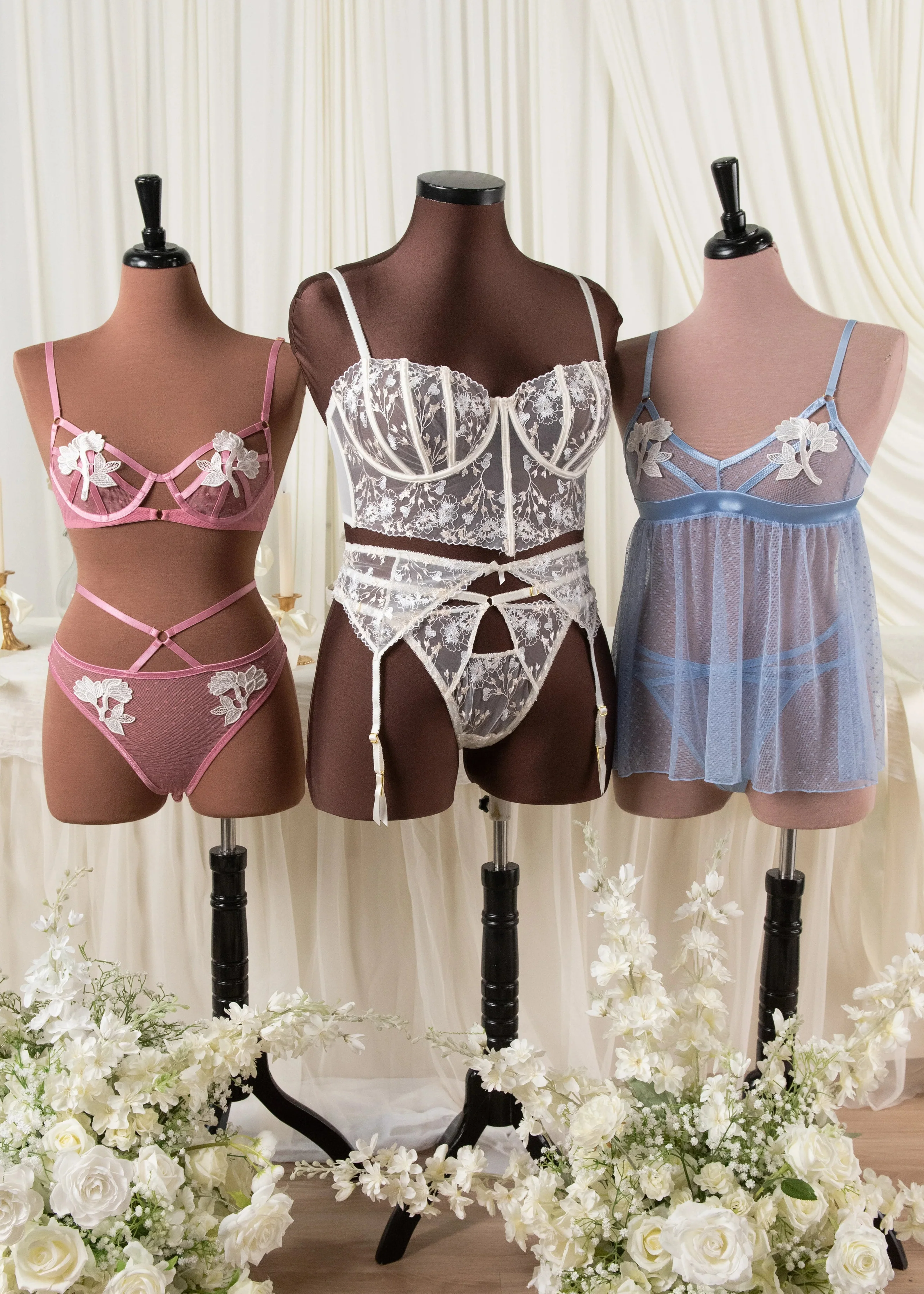 Strappy Appliqué Ouvert Panty - Rose - Image 12
