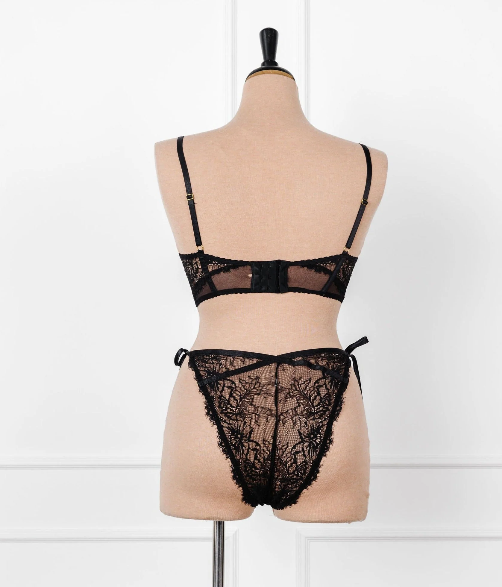 Lacy Underwire Corset - Black - Image 5